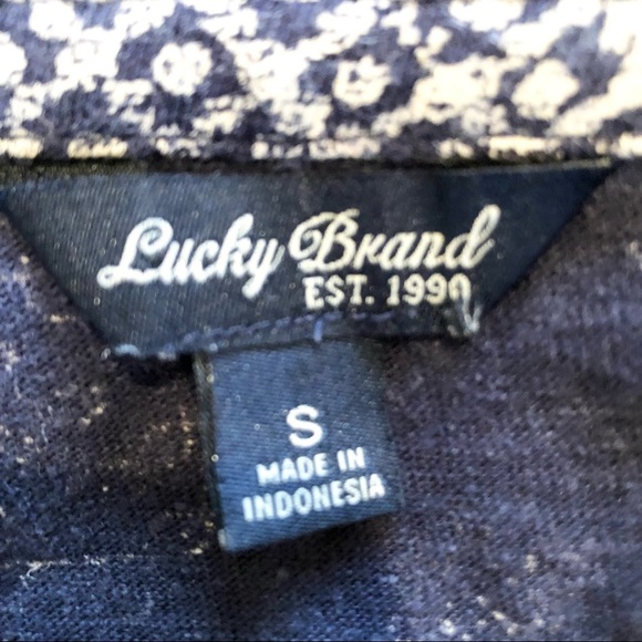 🌈 6/$60, Lucky Brand Tribal Print, Long Sleeve, Beige/Blue, Small - Picture 2 of 5
